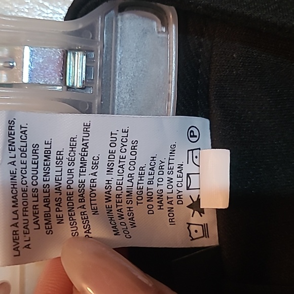 Black Reitmans 6 - faux-button miniskirt size 16 - Picture 7 of 7